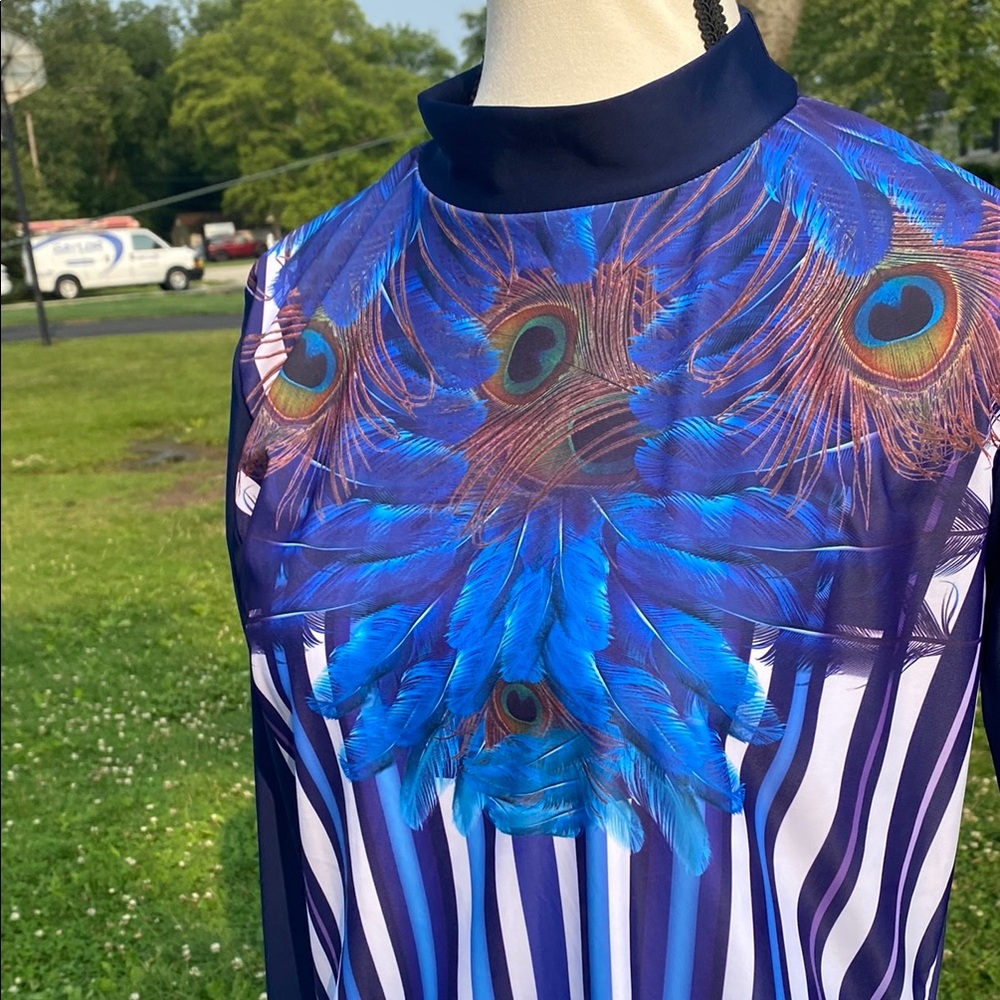 NWT betrue sport 2 pieces swimsuit Blue and White Peacock Feather 🪶 . Size XL . - Picture 7 of 12